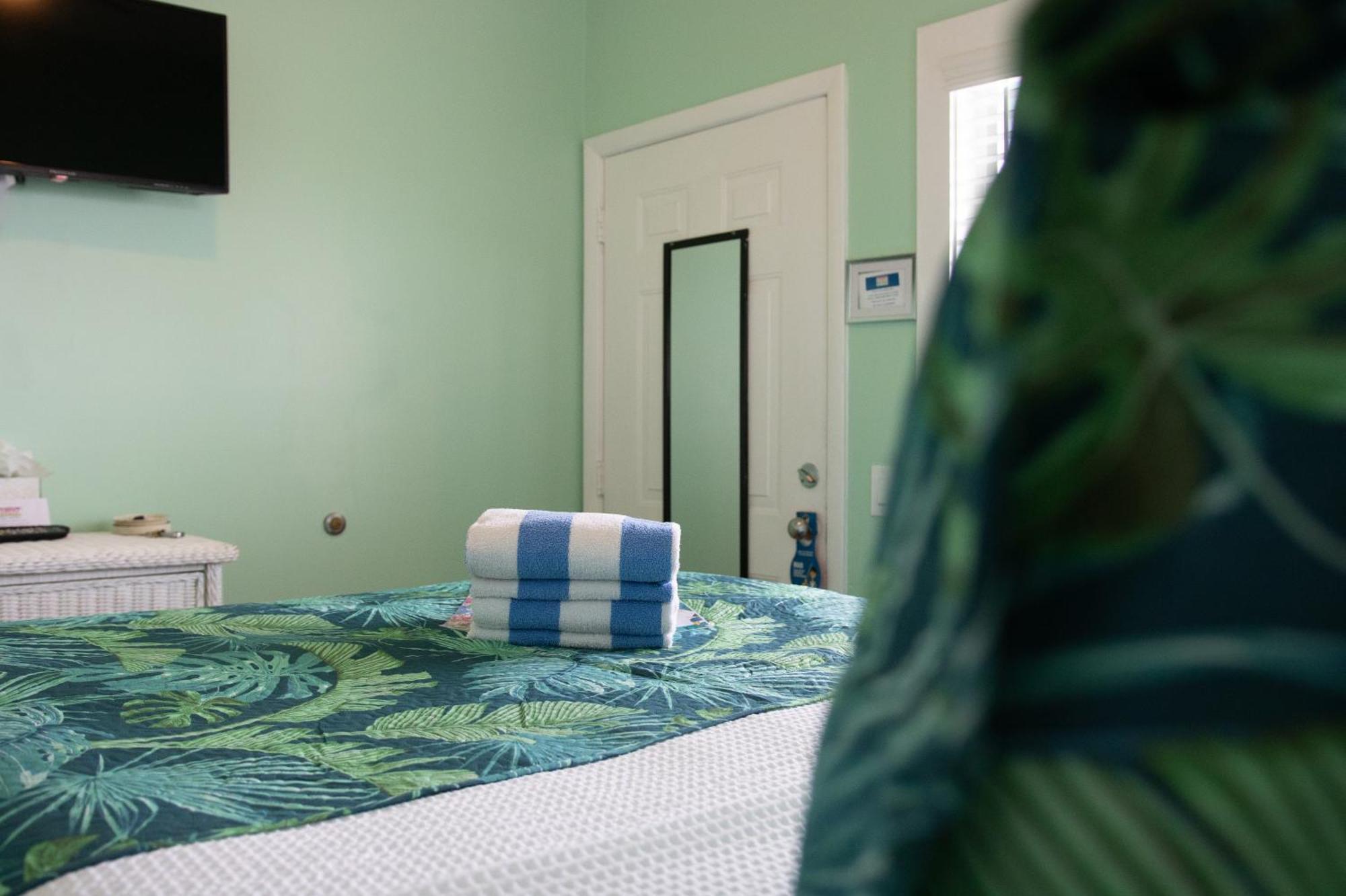 Caribbean House Hotell Key West Eksteriør bilde